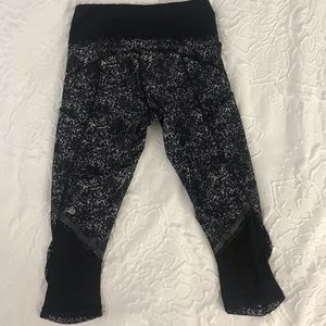 Lululemon athletica capris size 2